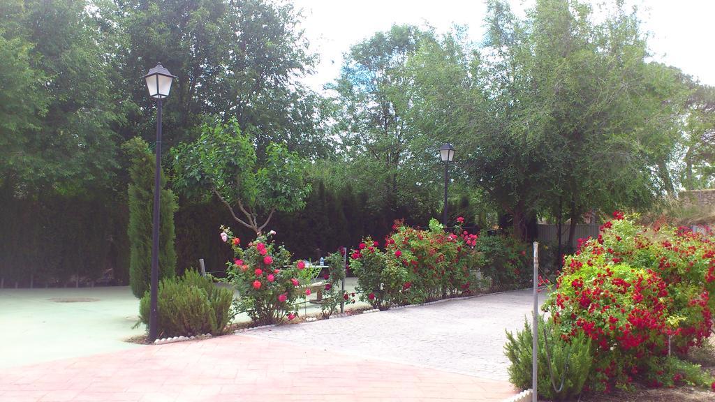 Casas Rurales Huerto Del Abuelito Valdeganga Exterior foto